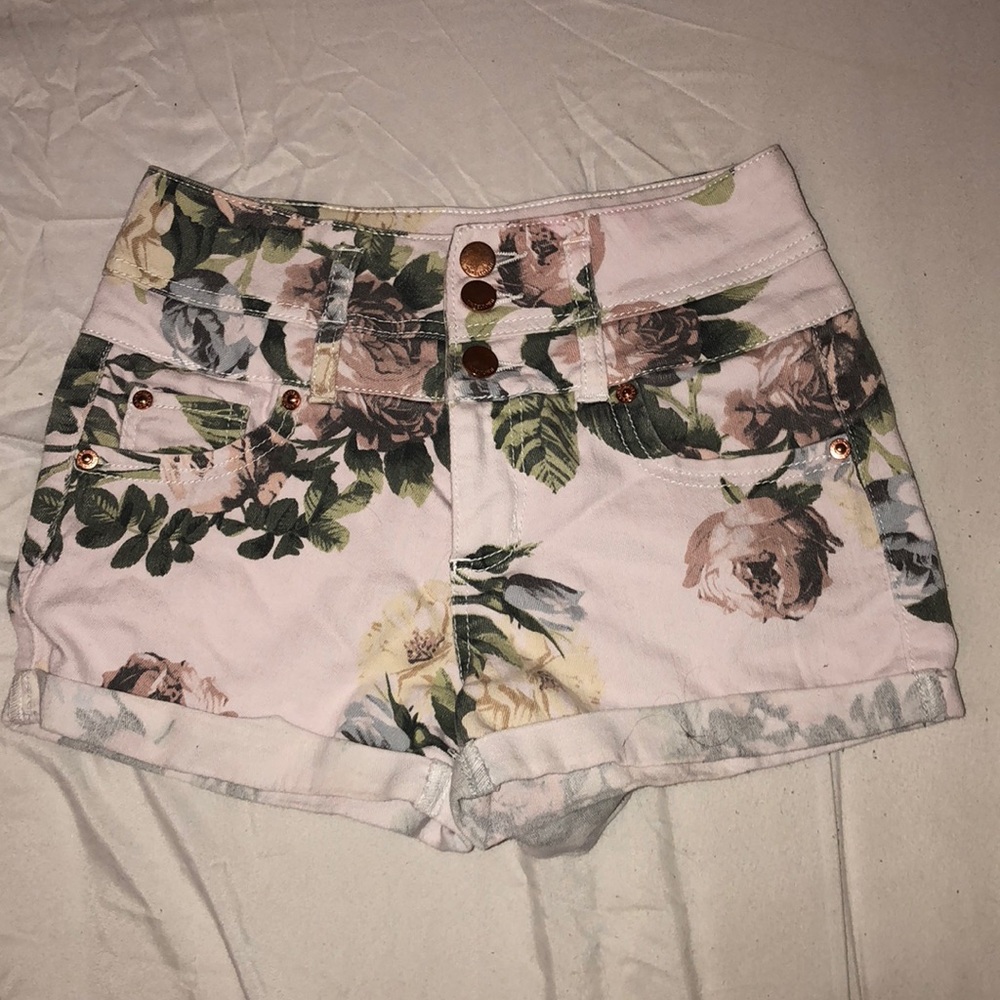 Gorgeous rose gold floral shorts